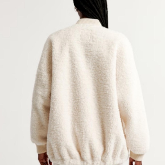 Abercrombie Oversized Sherpa Bomber Jacket - Picture 3 of 9